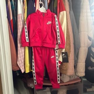 18 M/O 2 Piece Nike Tracksuit (Girls)